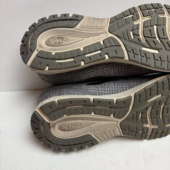 Brooks Men's Gray Running Shoes Revel 3 size 13 - Picture 8 of 14